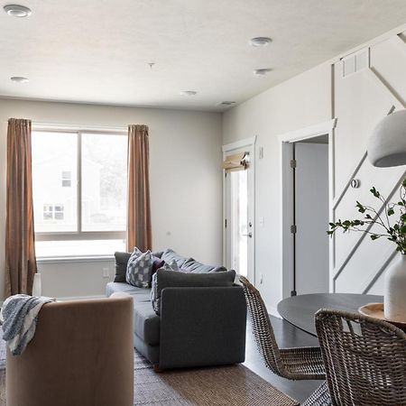 Apartamento Sleepy Bear Retreat Traverse City Exterior foto